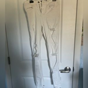 White ripped skinny jeans
